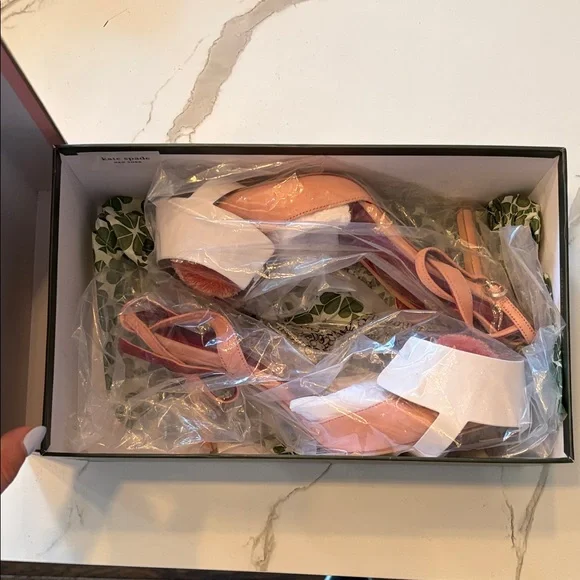 NIB Kate Spade Amour Pom Pumps in Dancer Pink! - Picture 5 of 5